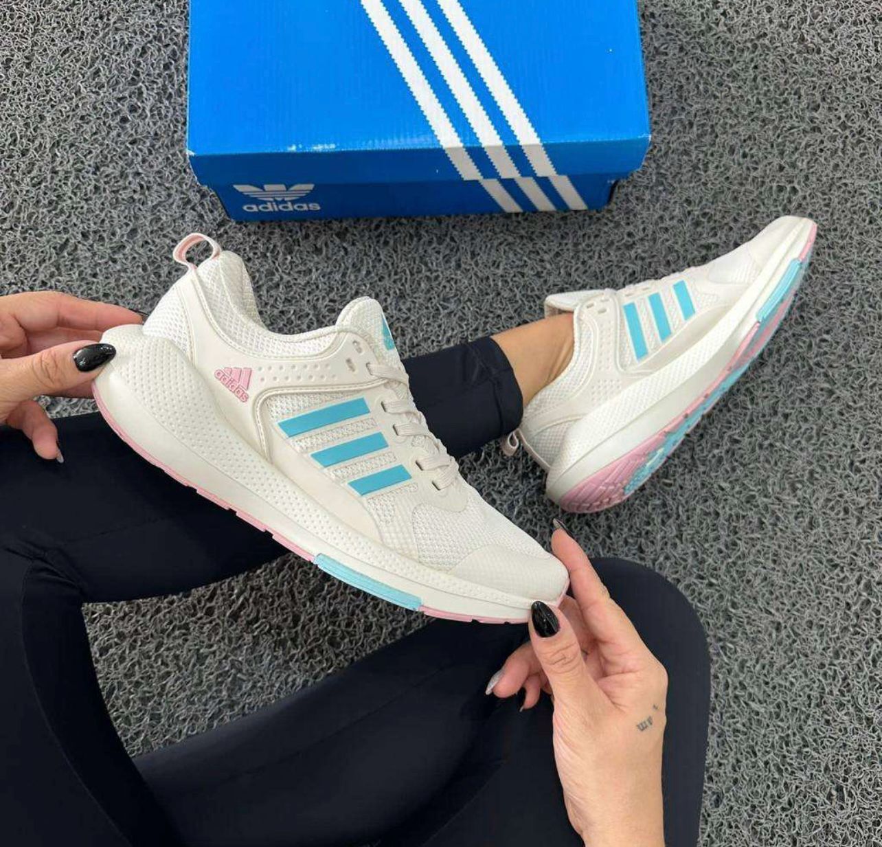 ADIDAS ULTRABOOST DAMA MUNDO TENNIS 7