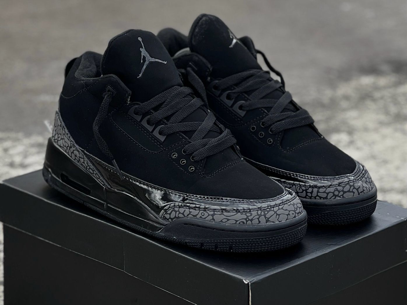 Retro 3 black on sale