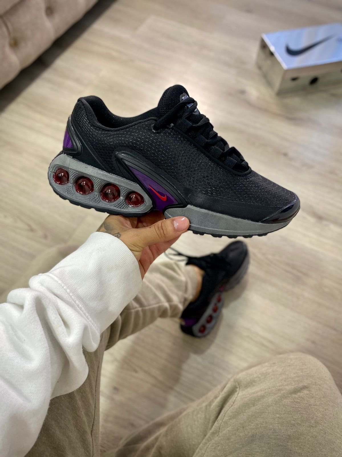 NIKE AIR MAX DN