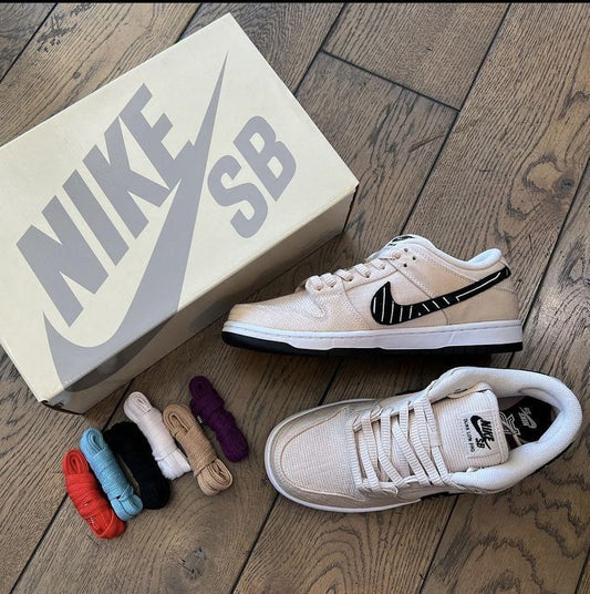 NIKE SB ALBINO AND PRETO