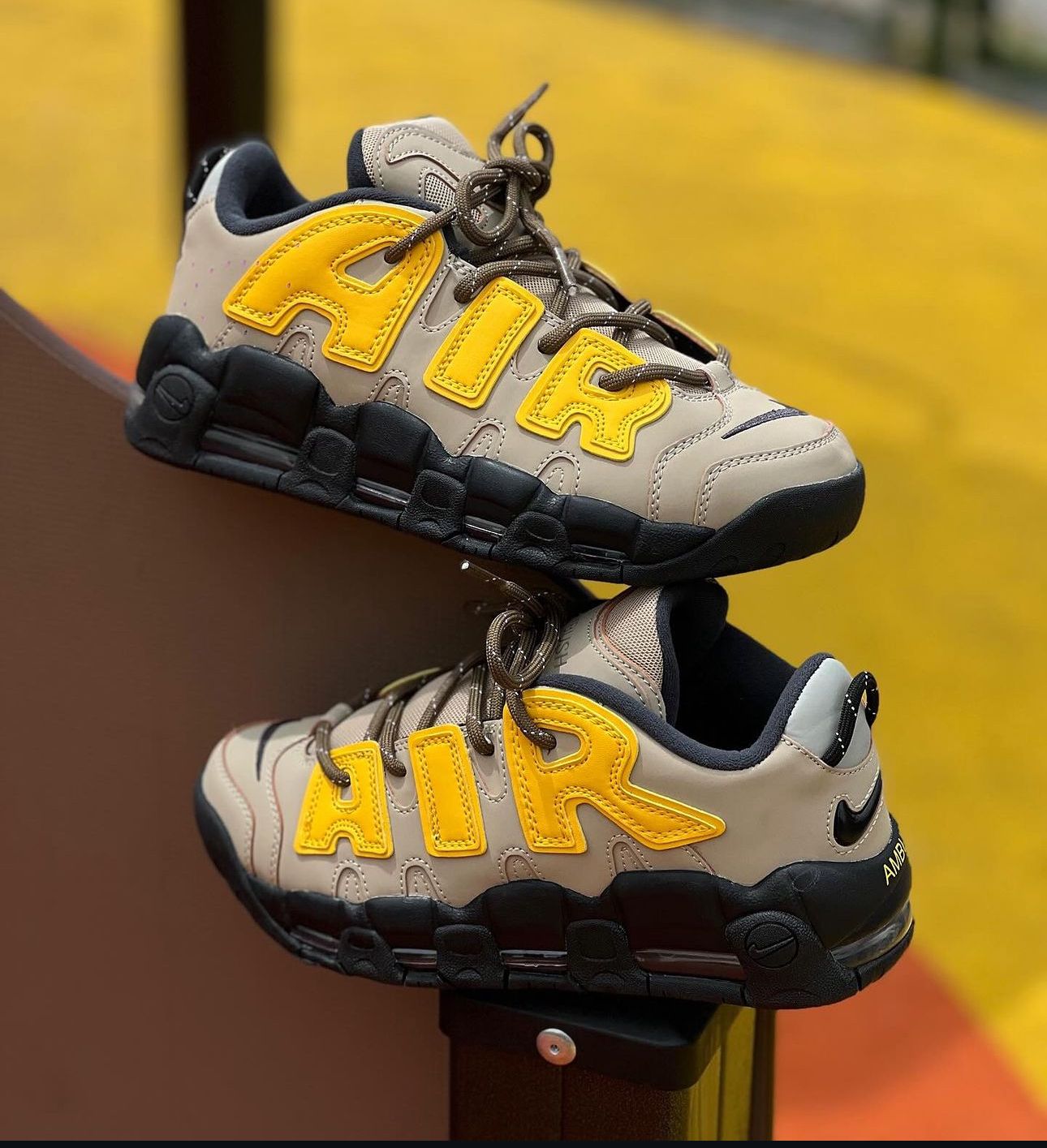 NIKE UPTEMPO AMBUSH