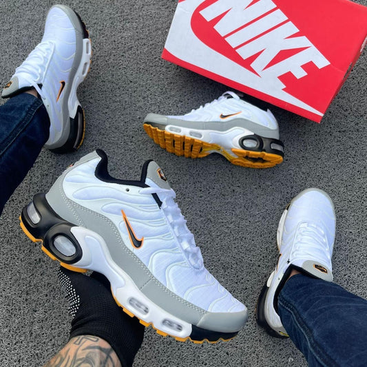 NIKE TN PLUS